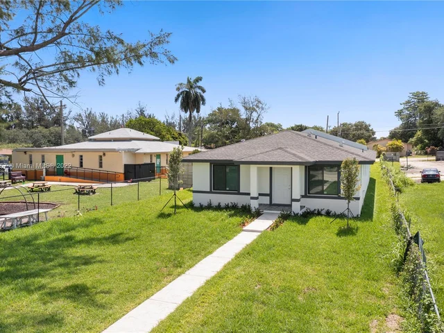 8190 NW 13 CT. UNIT 2, Miami FL 33147