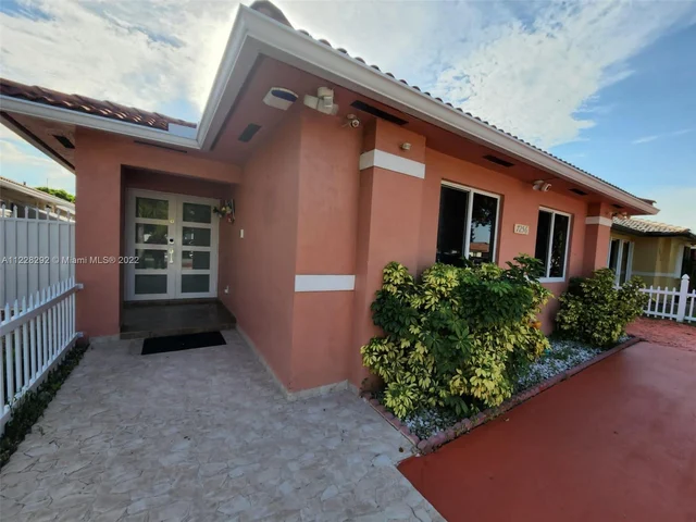 7256 W 34th Ln, Hialeah FL 33018