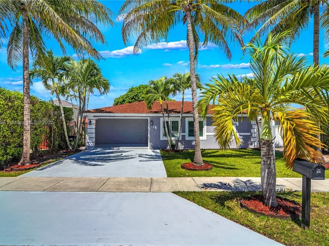 27572 SW 132nd Pl, Homestead FL 33032