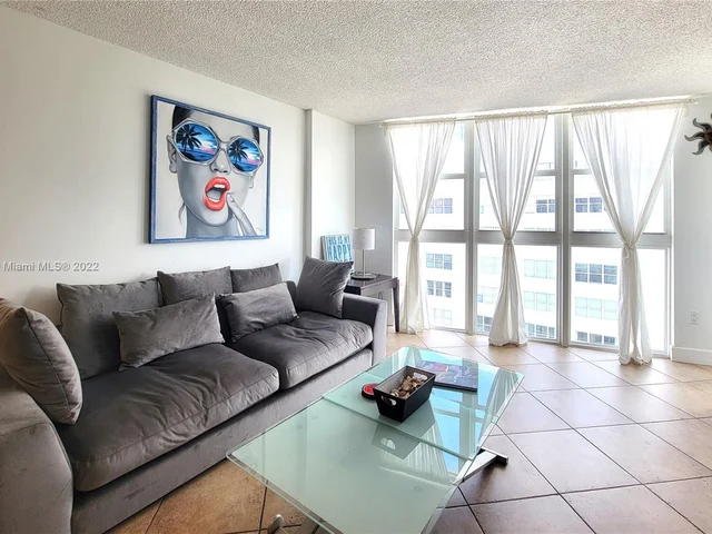 1228 West Ave # 1208, Miami Beach FL 33139