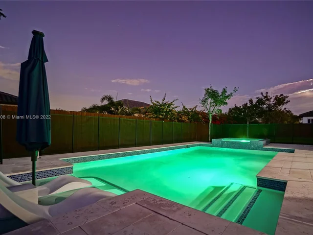 9361 SW 174th St, Palmetto Bay FL 33157