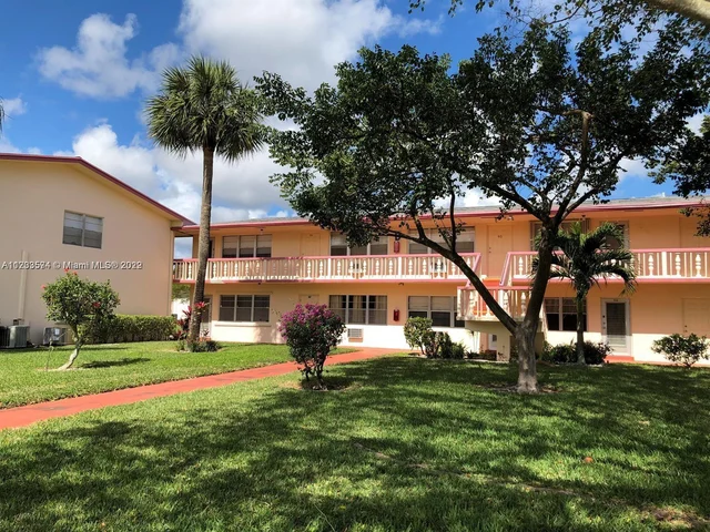 95 Waltham # D, West Palm Beach FL 33417