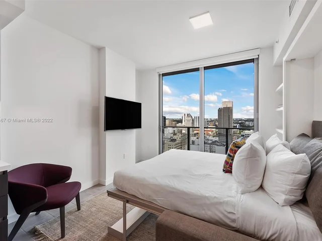 227 NE 2nd St # 2904, Miami FL 33132