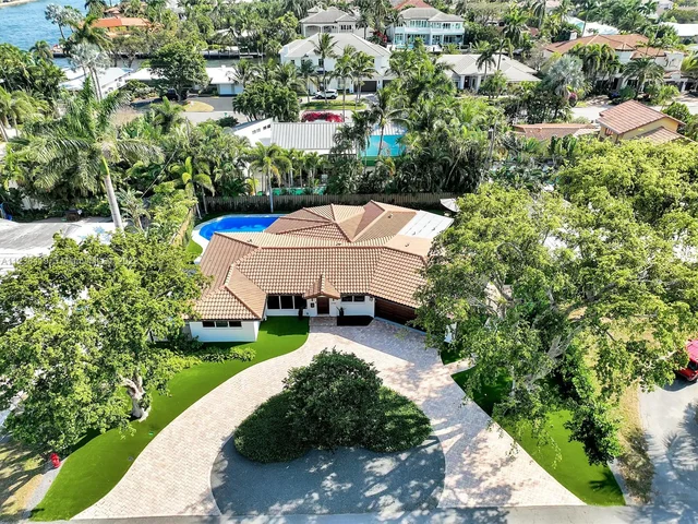 2750 NE 19th St, Fort Lauderdale FL 33305