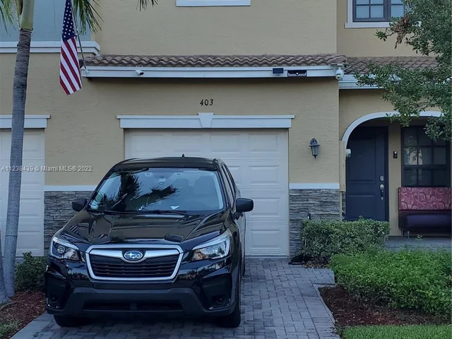 403 NE 194th Ln, Miami FL 33179