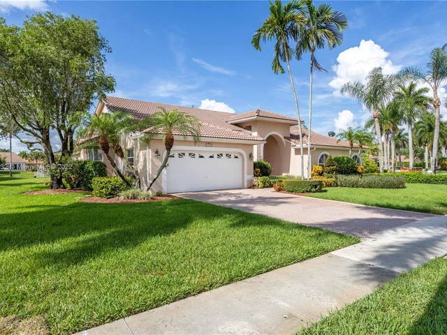 10930 NW 6th Ct, Plantation FL 33324