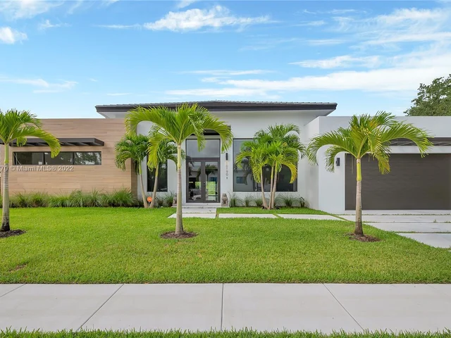 10190 SW 5th St, Plantation FL 33324