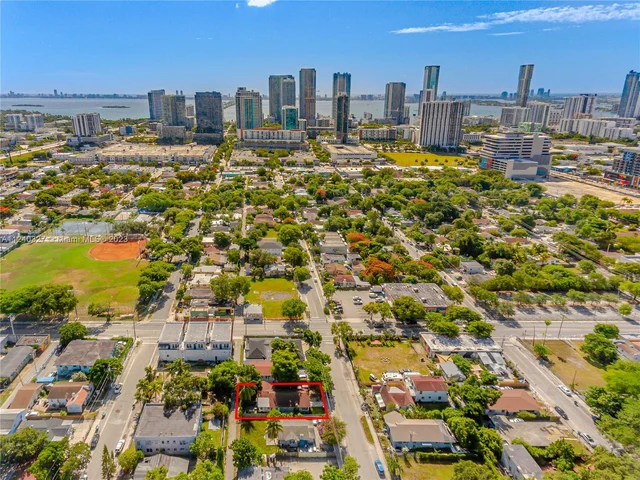 221 NW 33rd St, Miami FL 33127