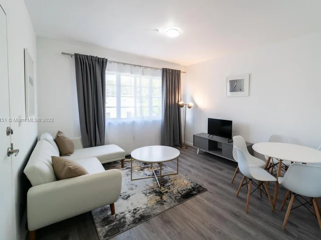 810 7th St # 204, Miami Beach FL 33139