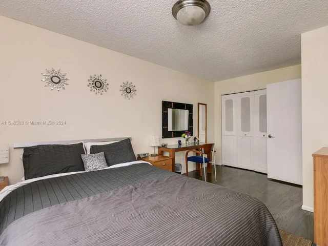 920 NE 26th Ave # 920, Hallandale Beach FL 33009