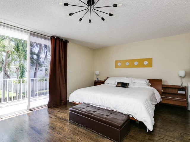 920 NE 26th Ave # 920, Hallandale Beach FL 33009