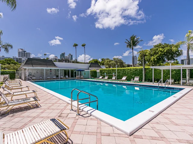 920 NE 26th Ave # 920, Hallandale Beach FL 33009