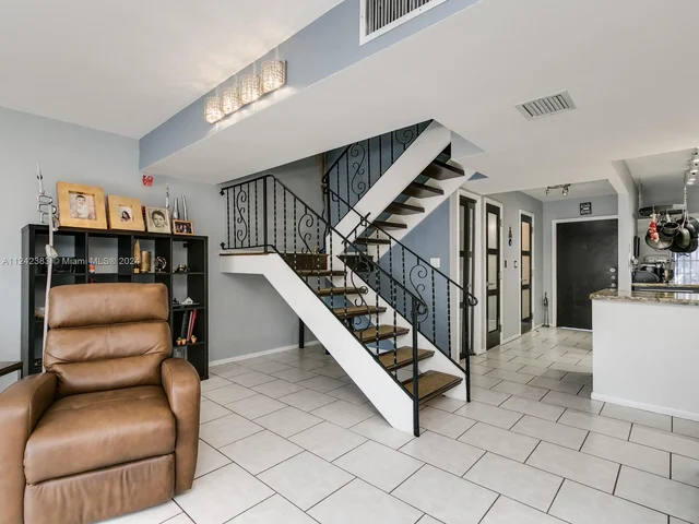 920 NE 26th Ave # 920, Hallandale Beach FL 33009