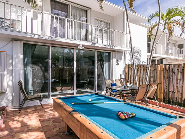 920 NE 26th Ave # 920, Hallandale Beach FL 33009