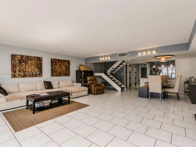 920 NE 26th Ave # 920, Hallandale Beach FL 33009