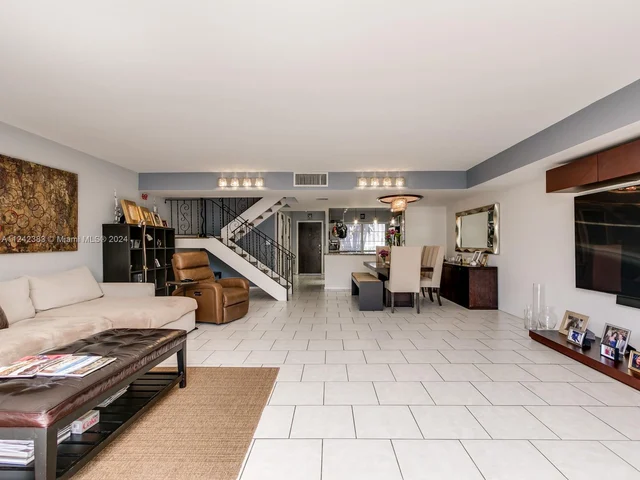 920 NE 26th Ave # 920, Hallandale Beach FL 33009