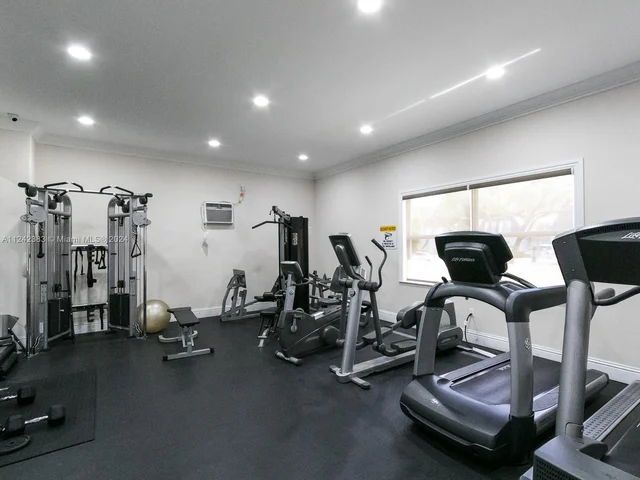 920 NE 26th Ave # 920, Hallandale Beach FL 33009