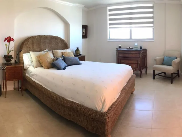 9273 Collins Ave # 706, Surfside FL 33154