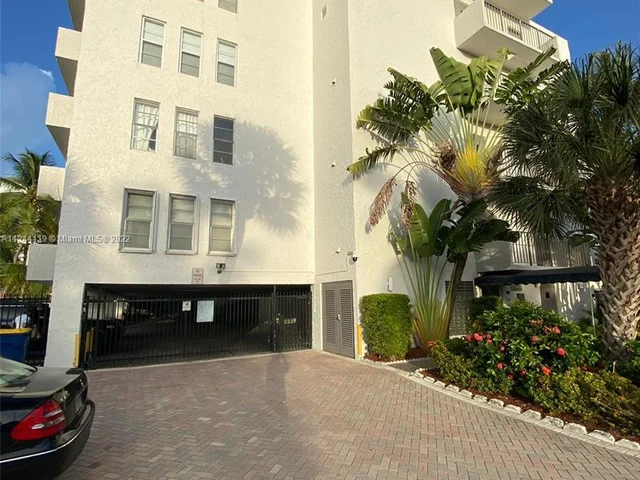 6545 Indian Creek Dr # 509, Miami Beach FL 33141