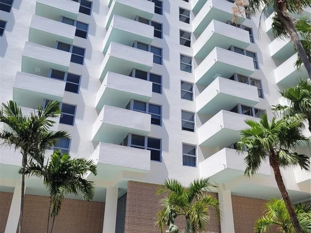 2899 W Collins Ave # 606, Miami Beach FL 33140