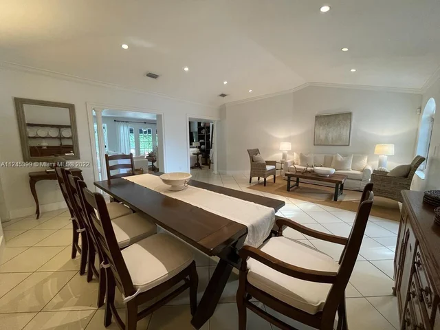 515 Woodcrest Rd, Key Biscayne FL 33149