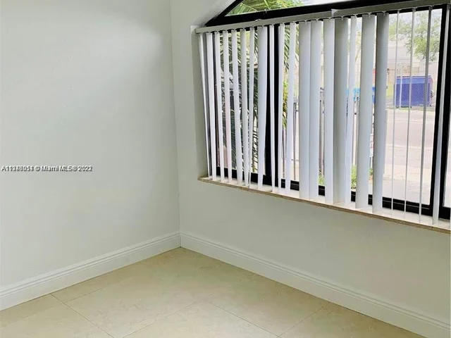 1418 NW 35th St, Miami FL 33142