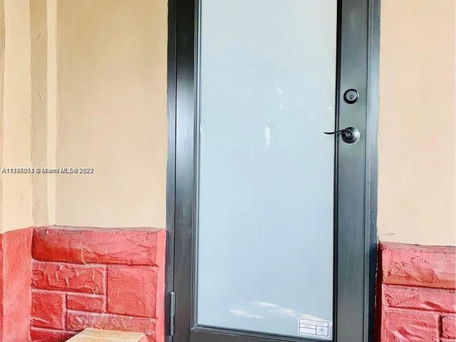 1418 NW 35th St, Miami FL 33142