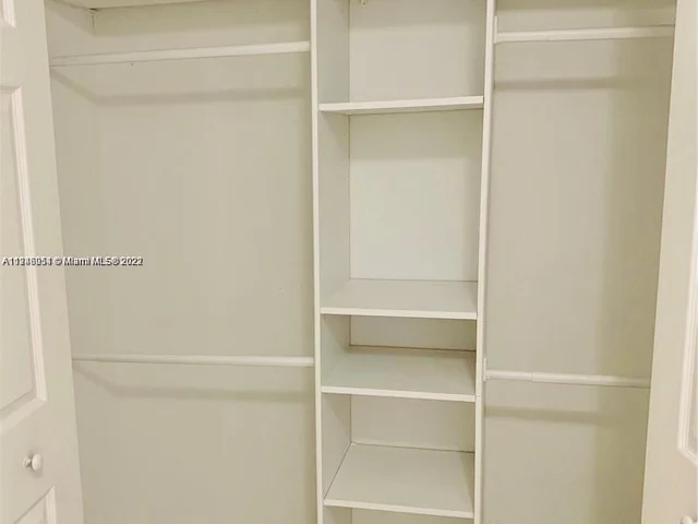 1418 NW 35th St, Miami FL 33142