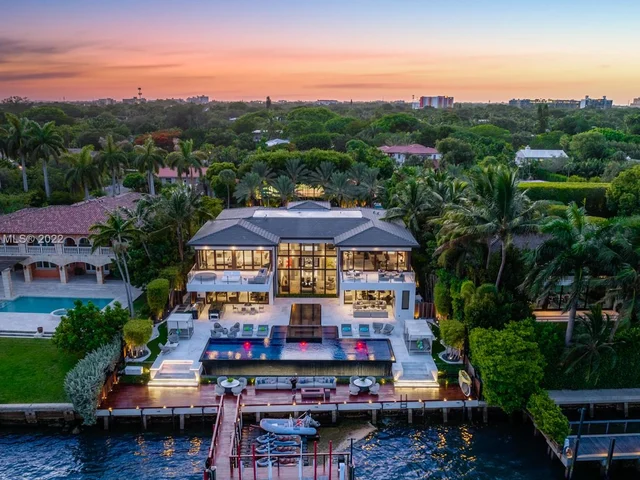 4505 Sabal Palm Rd, Miami FL 33137