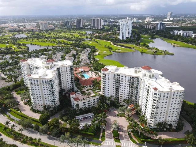 20000 E Country Club Dr # 414, Aventura FL 33180