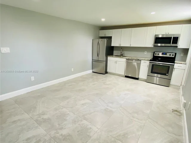 1279 NE 40th Pl # 3, Oakland Park FL 33334