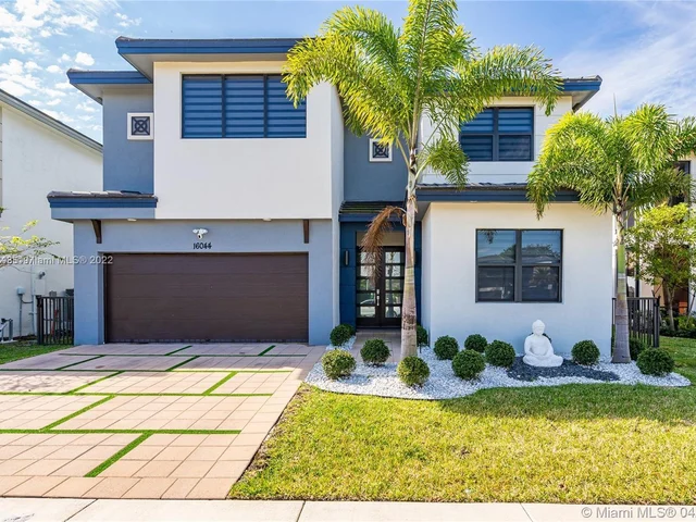 16044 NW 89th Ct, Miami Lakes FL 33018