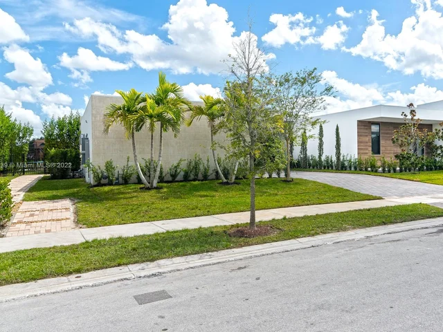 16592 S Botaniko Dr S, Weston FL 33326