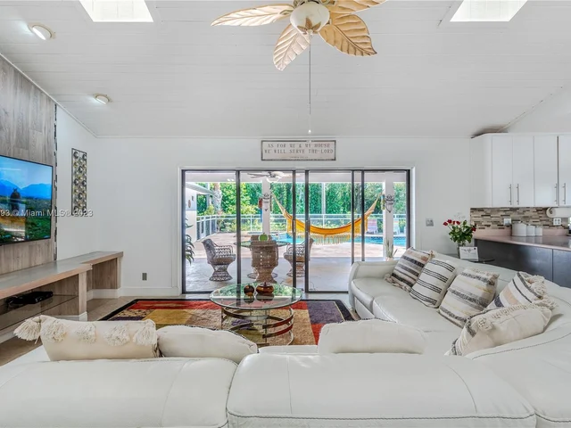 13353 Doubletree Cir, Wellington FL 33414