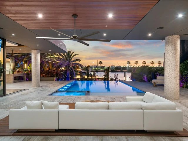 158 Palm Ave, Miami Beach FL 33139