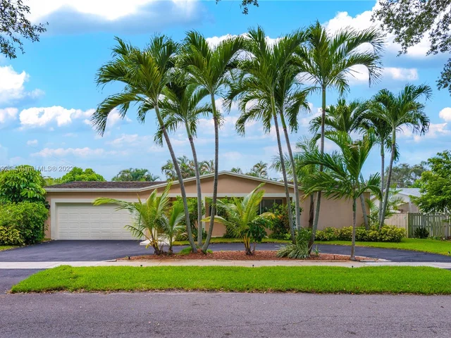 9261 SW 55th Ct, Cooper City FL 33328