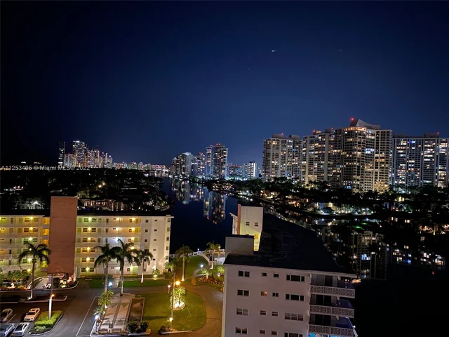 3161 S Ocean Dr # 1210, Hallandale Beach FL 33009