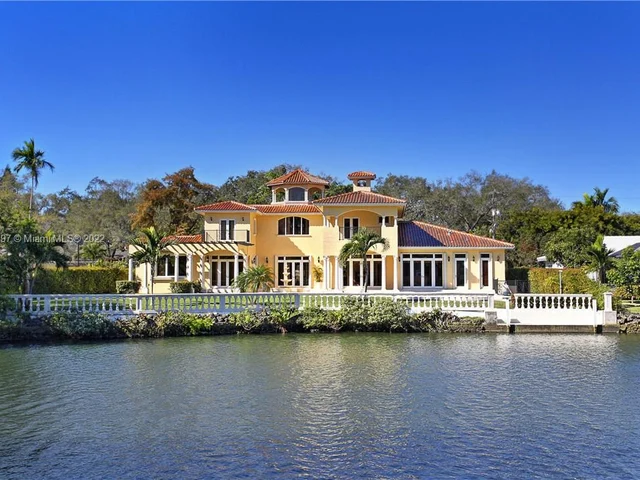 4301 University Dr., Coral Gables FL 33146