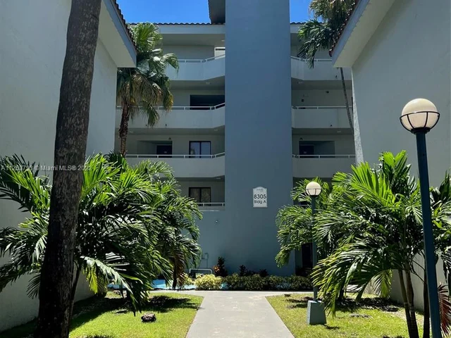 8305 SW 152nd Ave # 406, Miami FL 33193