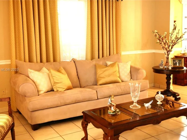 421 SW 61st Ave, Miami FL 33144