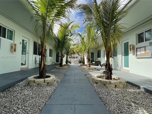 8227 Crespi Blvd # 1, Miami Beach FL 33141