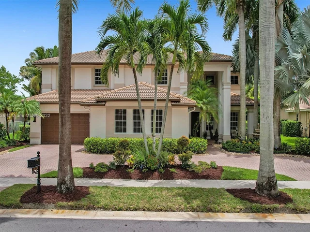 1422 Victoria Isle Dr, Weston FL 33327