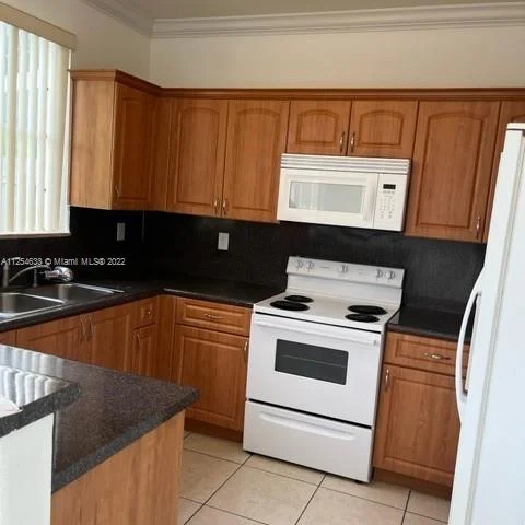 7377 NW 174th Ter # 104, Hialeah FL 33015