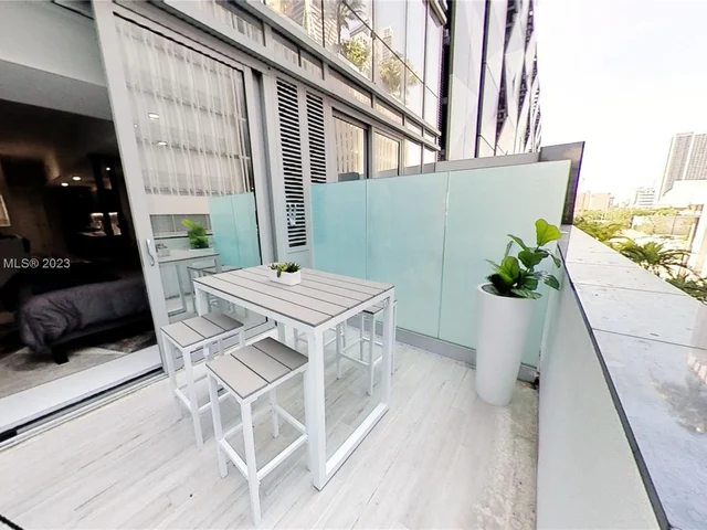 851 NE 1st Ave # 301, Miami FL 33132