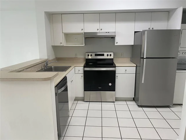 5085 NW 7th St # 710, Miami FL 33126