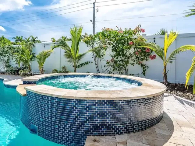 1631 N Andrews Sq, Fort Lauderdale FL 33311