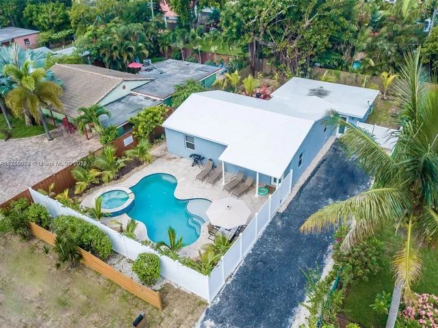 1631 N Andrews Sq, Fort Lauderdale FL 33311