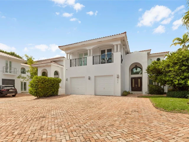 3979 Poinciana Closed Rd, Miami FL 33133