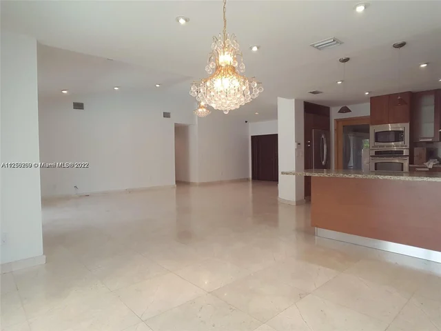 18501 N Bay Rd, Sunny Isles Beach FL 33160