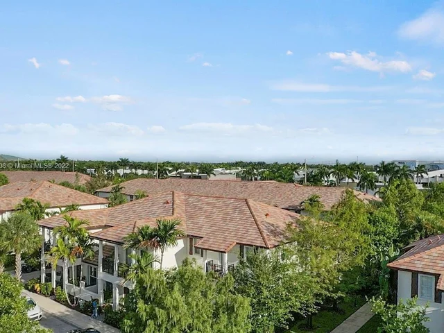 4770 Acadian Trl, Coconut Creek FL 33073